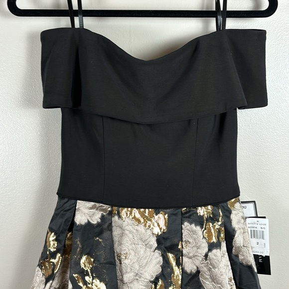 NWT Macy’s Betsy & Adam Gown - Picture 3 of 8